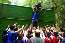 員工春季拓展訓(xùn)練